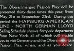 Standbild Dorf Oberammergau Bayern Deutschland, 1936, aus Sekunde 62 historischem Filmmaterial Videoclip 65675039802