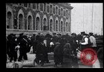 Immagine di Gli immigrati in America arrivando ad Ellis Island Ellis Island New York USA, 1906, secondo 31 filmato di repertorio 65675039828