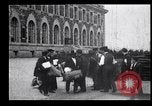 Immagine di Gli immigrati in America arrivando ad Ellis Island Ellis Island New York USA, 1906, secondo 51 filmato di repertorio 65675039828