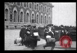 Immagine di Gli immigrati in America arrivando ad Ellis Island Ellis Island New York USA, 1906, secondo 52 filmato di repertorio 65675039828