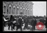 Immagine di Gli immigrati in America arrivando ad Ellis Island Ellis Island New York USA, 1906, secondo 62 filmato di repertorio 65675039828