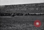 Standbild cowboys United States USA, 1927, aus Sekunde 34 historischem Filmmaterial Videoclip 65675039839