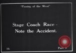 Standbild stagecoach Rennen United States USA, 1927, aus Sekunde 3 historischem Filmmaterial Videoclip 65675039849