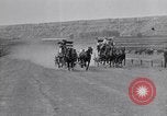 Standbild stagecoach Rennen United States USA, 1927, aus Sekunde 29 historischem Filmmaterial Videoclip 65675039849