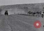 Standbild stagecoach Rennen United States USA, 1927, aus Sekunde 57 historischem Filmmaterial Videoclip 65675039849