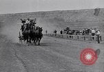 Standbild stagecoach Rennen United States USA, 1927, aus Sekunde 61 historischem Filmmaterial Videoclip 65675039849
