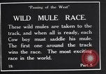 Standbild wild mule Rennen United States USA, 1927, aus Sekunde 9 historischem Filmmaterial Videoclip 65675039852