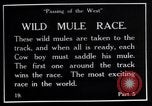 Standbild wild mule Rennen United States USA, 1927, aus Sekunde 19 historischem Filmmaterial Videoclip 65675039852