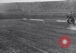 Standbild wild mule Rennen United States USA, 1927, aus Sekunde 40 historischem Filmmaterial Videoclip 65675039852