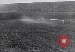 Standbild wild mule Rennen United States USA, 1927, aus Sekunde 47 historischem Filmmaterial Videoclip 65675039852