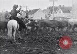 Standbild cowboys United States USA, 1927, aus Sekunde 5 historischem Filmmaterial Videoclip 65675039858