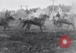 Standbild cowboys United States USA, 1927, aus Sekunde 12 historischem Filmmaterial Videoclip 65675039858