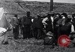 Standbild cowboys United States USA, 1927, aus Sekunde 33 historischem Filmmaterial Videoclip 65675039858