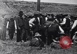 Standbild cowboys United States USA, 1927, aus Sekunde 35 historischem Filmmaterial Videoclip 65675039858