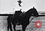 Standbild roundup Champions United States USA, 1927, aus Sekunde 32 historischem Filmmaterial Videoclip 65675039859