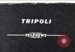 Immagine di White ONU van visualizzando una bandiera bianca Tripoli in Libia, 1962, secondo 1 filmato di repertorio 65675039879