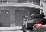 Immagine di White ONU van visualizzando una bandiera bianca Tripoli in Libia, 1962, secondo 32 filmato di repertorio 65675039879