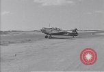 Standbild Krankenwagen transportiert Patienten Flugplatz Guatemala, 1954, aus Sekunde 18 historischem Filmmaterial Videoclip 65675039889