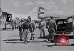 Standbild Krankenwagen transportiert Patienten Flugplatz Guatemala, 1954, aus Sekunde 22 historischem Filmmaterial Videoclip 65675039889