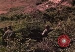 Standbild Vietcong gefangenen festgenommen und befragt von Südvietnam offi Tuy Hoà Süd Vietnam, 1962, aus Sekunde 30 historischem Filmmaterial Videoclip 65675039917