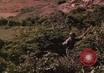 Standbild Vietcong gefangenen festgenommen und befragt von Südvietnam offi Tuy Hoà Süd Vietnam, 1962, aus Sekunde 35 historischem Filmmaterial Videoclip 65675039917