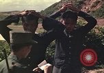 Standbild Vietcong gefangenen festgenommen und befragt von Südvietnam offi Tuy Hoà Süd Vietnam, 1962, aus Sekunde 47 historischem Filmmaterial Videoclip 65675039917