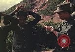 Standbild Vietcong gefangenen festgenommen und befragt von Südvietnam offi Tuy Hoà Süd Vietnam, 1962, aus Sekunde 53 historischem Filmmaterial Videoclip 65675039917