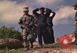 Standbild Vietcong gefangenen festgenommen und befragt von Südvietnam offi Tuy Hoà Süd Vietnam, 1962, aus Sekunde 59 historischem Filmmaterial Videoclip 65675039917