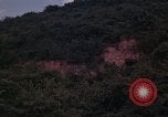 Standbild ARVN-Truppen escort Vietcong Gefangenen unter Bewachung einem vietnamesischen von Tuy Hoà Süd Vietnam, 1962, aus Sekunde 19 historischem Filmmaterial Videoclip 65675039920