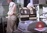 Standbild USS Muliphen (AKA-61)und Elemente der Sechsten Flotte im Mittelmeer du Mittelmeer, 1958, aus Sekunde 1 historischem Filmmaterial Videoclip 65675039927
