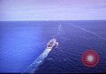 Standbild USS Muliphen (AKA-61)und Elemente der Sechsten Flotte im Mittelmeer du Mittelmeer, 1958, aus Sekunde 8 historischem Filmmaterial Videoclip 65675039927
