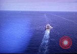 Standbild USS Muliphen (AKA-61)und Elemente der Sechsten Flotte im Mittelmeer du Mittelmeer, 1958, aus Sekunde 12 historischem Filmmaterial Videoclip 65675039927