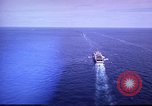 Standbild USS Muliphen (AKA-61)und Elemente der Sechsten Flotte im Mittelmeer du Mittelmeer, 1958, aus Sekunde 14 historischem Filmmaterial Videoclip 65675039927