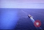 Standbild USS Muliphen (AKA-61)und Elemente der Sechsten Flotte im Mittelmeer du Mittelmeer, 1958, aus Sekunde 18 historischem Filmmaterial Videoclip 65675039927