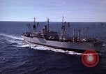 Standbild USS Muliphen (AKA-61)und Elemente der Sechsten Flotte im Mittelmeer du Mittelmeer, 1958, aus Sekunde 33 historischem Filmmaterial Videoclip 65675039927