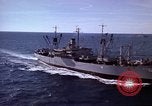 Standbild USS Muliphen (AKA-61)und Elemente der Sechsten Flotte im Mittelmeer du Mittelmeer, 1958, aus Sekunde 34 historischem Filmmaterial Videoclip 65675039927