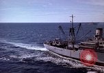 Standbild USS Muliphen (AKA-61)und Elemente der Sechsten Flotte im Mittelmeer du Mittelmeer, 1958, aus Sekunde 39 historischem Filmmaterial Videoclip 65675039927