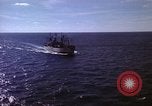 Standbild USS Muliphen (AKA-61)und Elemente der Sechsten Flotte im Mittelmeer du Mittelmeer, 1958, aus Sekunde 45 historischem Filmmaterial Videoclip 65675039927