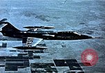 Standbild submarine George Washington SSBN-598 Cape Canaveral Florida USA, 1962, aus Sekunde 58 historischem Filmmaterial Videoclip 65675039935