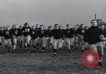 Standbild American Football New York City USA, 1938, aus Sekunde 5 historischem Filmmaterial Videoclip 65675039944