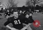 Standbild American Football New York City USA, 1938, aus Sekunde 8 historischem Filmmaterial Videoclip 65675039944