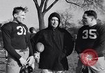 Standbild American Football New York City USA, 1938, aus Sekunde 12 historischem Filmmaterial Videoclip 65675039944