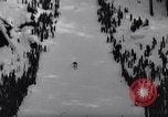 Standbild Ski contest Snoqualmie Pass Washington USA, 1938, aus Sekunde 9 historischem Filmmaterial Videoclip 65675039945