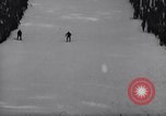 Standbild Ski contest Snoqualmie Pass Washington USA, 1938, aus Sekunde 10 historischem Filmmaterial Videoclip 65675039945