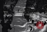 Standbild Ski contest Snoqualmie Pass Washington USA, 1938, aus Sekunde 14 historischem Filmmaterial Videoclip 65675039945