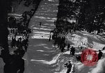 Standbild Ski contest Snoqualmie Pass Washington USA, 1938, aus Sekunde 15 historischem Filmmaterial Videoclip 65675039945