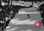 Standbild Ski contest Snoqualmie Pass Washington USA, 1938, aus Sekunde 30 historischem Filmmaterial Videoclip 65675039945