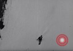 Standbild Ski contest Snoqualmie Pass Washington USA, 1938, aus Sekunde 37 historischem Filmmaterial Videoclip 65675039945