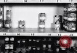Standbild amerikanische Volk United States USA, 1944, aus Sekunde 9 historischem Filmmaterial Videoclip 65675039954