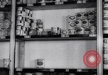Standbild amerikanische Volk United States USA, 1944, aus Sekunde 12 historischem Filmmaterial Videoclip 65675039954